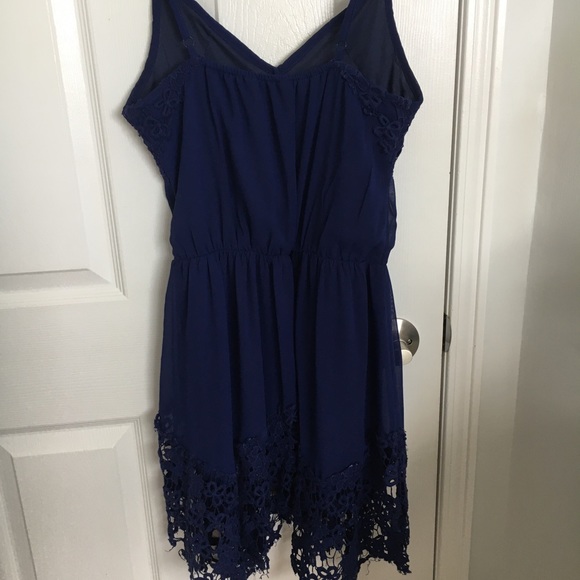 Blue chiffon dress - Picture 2 of 3